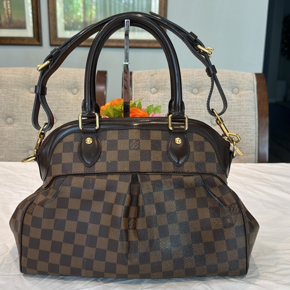Authentic Louis Vuitton Ebene Trevi MM bag - Picture 3 of 16